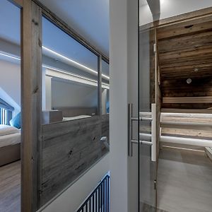 Luxury Penthouse Apart